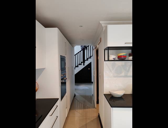 4 BEDROOM HOUSE FOR SALE IN MEERHOF